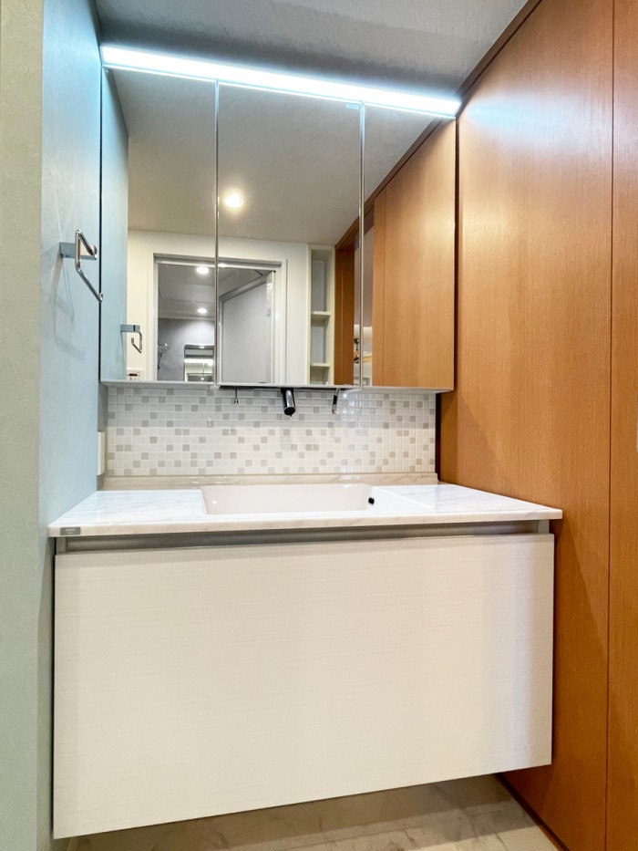 美しいボウルデザインで気品ある優雅な洗面空間　川崎市高津区Y様邸